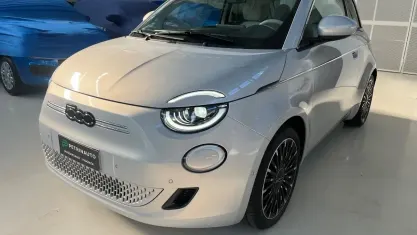 Nuova Fiat 500e 42 kW (58 CV) 2025 Bluazzurro