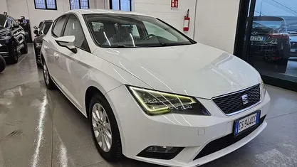Bianco Usata 2013 Seat Leon Style Tre volumi | 8900 € (Buon prezzo)