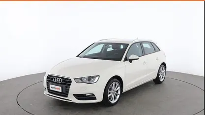 Usata 2015 Audi A3 Attraction Berlina | 12.099 € (Buon prezzo)