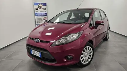 Usata 2008 Ford Fiesta Titanium Tre volumi | 4390 € (Buon prezzo)
