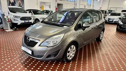 Grigio Usata 2011 Opel Meriva Cosmo Monovolume | 4400 € (Buon prezzo)