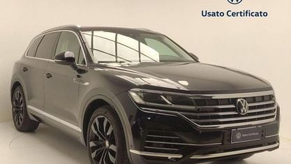 Käytetty VW Touareg Elegance 381 HP (280 kW) 2022 Musta Katumaasturi