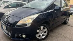 Blu Usata 2010 Peugeot 5008 Business-Line Monovolume | 1990 € (Buon prezzo)