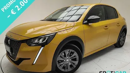 Usata Peugeot e-208 Allure 100 kW (136 CV) 2023 Giallo Utilitaria