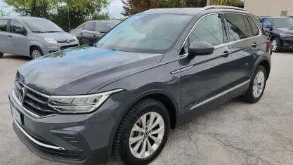 Usata VW Tiguan Life 150 CV (110 kW) 2021 Grigio SUV