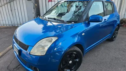Usata Suzuki Swift GLX 69 CV (50 kW) 2005 Bluazzurro Utilitaria