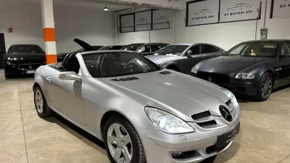 Begagnad Mercedes SLK280 231 HK (169 kW) 2007 Silver Cab