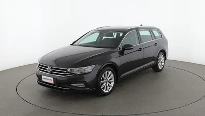 Usata VW Passat Business 150 CV (110 kW) 2023 Grigio Station wagon