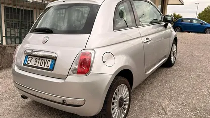 Begagnad Fiat 500 Lounge 69 HK (50 kW) 2011 Grå Halvkombi