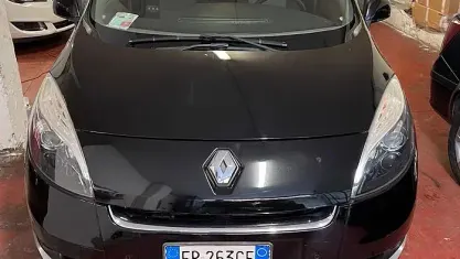 Usata Renault Scénic III XMOD 110 CV (80 kW) 2013 Nero Monovolume