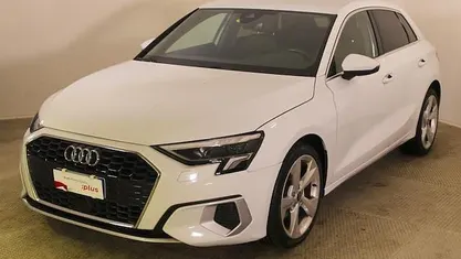 Usata Audi A3 Advanced Plus 150 CV (110 kW) 2022 Bianco ghiaccio metallizzato Berlina