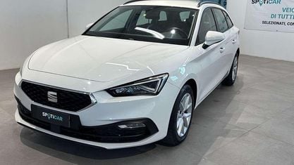 Usado Seat Leon Business 90 CV (66 kW) 2023 Blanco Familiar