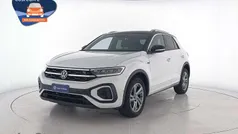 Pure white nero Usata 2023 VW T-Roc R-line SUV | 25.900 € (Buon prezzo)