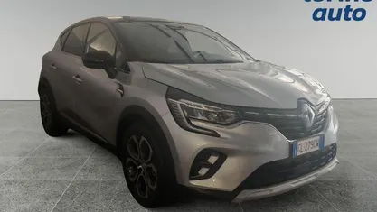 Grigio Usata 2022 Renault Captur Techno SUV | 18.790 € (Buon prezzo)