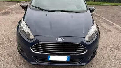Usata Ford Fiesta 95 CV (69 kW) 2016 Blu Berlina