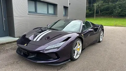 Usata Ferrari F8 720 CV (529 kW) 2023 Cabrio