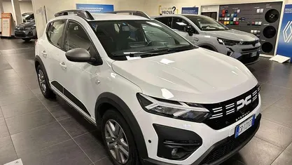 Usata Dacia Sandero Expression 101 CV (74 kW) 2023 Berlina