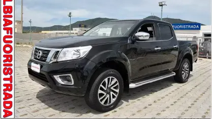 Usata Nissan Navara N-Connecta 190 CV (139 kW) 2016 Nero Pick-up