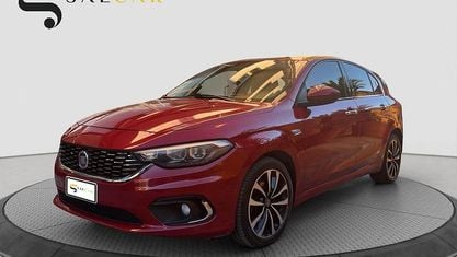 Usata Fiat Tipo Lounge 95 CV (69 kW) 2017 Rosso Berlina