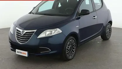 Blu Usata 2015 Lancia Ypsilon Gold Due volumi | 7599 € (Buon prezzo)