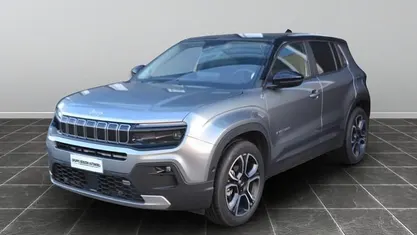 Grigio Usata 2023 Jeep Avenger Summit SUV | 20.600 € (Buon prezzo)