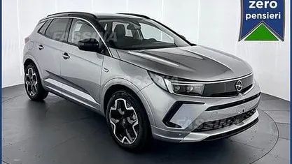 Usata Opel Grandland X Ultimate 131 CV (96 kW) 2024 Nero/grigio SUV