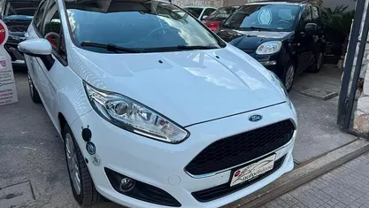 Usata Ford Fiesta Business Edition 60 CV (44 kW) 2016 Bianco Berlina