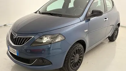 Blu elegante Usata 2021 Lancia Ypsilon Silver Due volumi | 10.900 € (Buon prezzo)