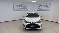 Bianco Usata 2016 Toyota Yaris Hybrid Active Tre volumi | 9900 € (Buon prezzo)
