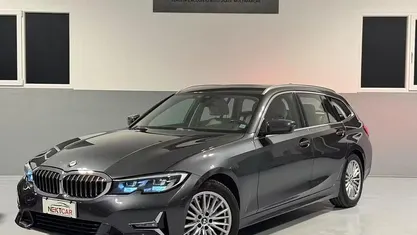Usata BMW 320 Luxury Line 190 CV (139 kW) 2020 Grigio Station wagon
