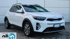 Bianco Usata 2024 Kia Stonic Style SUV | 15.890 € (Ottimo prezzo)