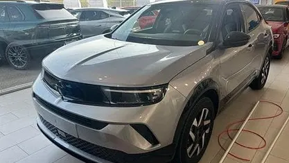 Grigio Nuova 2025 Opel Mokka SUV | 20.990 € (Buon prezzo)