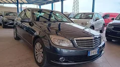 Grigio Usata 2010 Mercedes C220 Elegance Tre volumi | 5300 € (Buon prezzo)