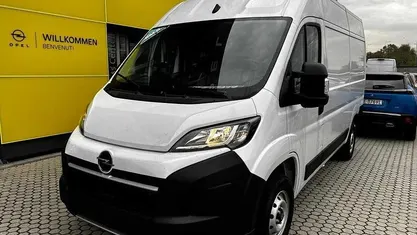 Bianco Nuova 2025 Opel Movano S Furgone | 24.508 € (Ottimo prezzo)