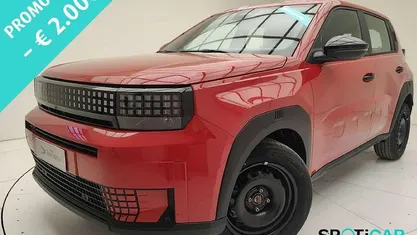 Nuova Fiat Grande Panda Icon 101 CV (74 kW) 2026 Rosso Utilitaria