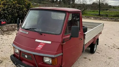 Usata Piaggio APE 68 CV (50 kW) 2000 Berlina