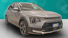 Grigio met Usata 2023 Kia Niro Style SUV | 27.900 € (Buon prezzo)