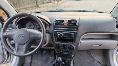 Usata Kia Picanto 65 CV (47 kW) 2007 Grigio Utilitaria