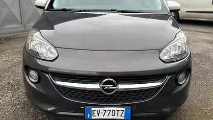 Usata Opel Adam 70 CV (51 kW) 2014 Utilitaria