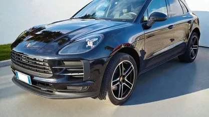 Usata Porsche Macan 245 CV (180 kW) 2020 Nero metallizzato SUV