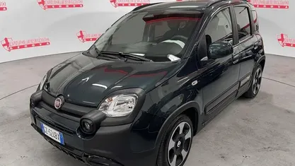 Usata Fiat Panda Cross Cross 69 CV (50 kW) 2025 Verde Utilitaria