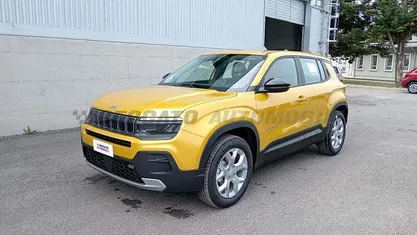 Giallo Usata 2024 Jeep Avenger Altitude SUV | 22.600 € (Buon prezzo)