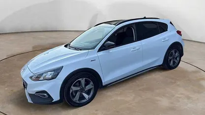 Usata Ford Focus Active 125 CV (91 kW) 2020 Bianco Berlina