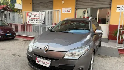 Usata Renault Mégane GrandTour 110 CV (80 kW) 2011 Grigio Station wagon