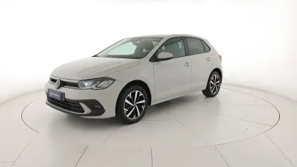 Usata VW Polo Life 80 CV (58 kW) 2023 Ascot grey Utilitaria
