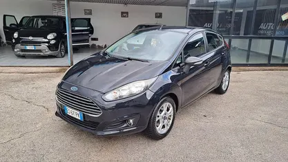 Usata Ford Fiesta 75 CV (55 kW) 2013 Utilitaria