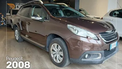 Usata Peugeot 2008 Allure 115 CV (84 kW) 2015 Marrone SUV