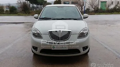 Usata Lancia Ypsilon 75 CV (55 kW) 2010 Utilitaria