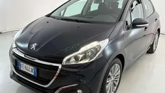 Argento Usata 2016 Peugeot 208 Allure Due volumi | 8900 € (Buon prezzo)