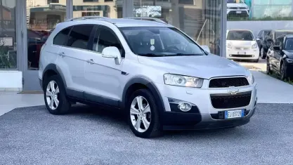 Usata Chevrolet Captiva 184 CV (135 kW) 2011 Grigio SUV